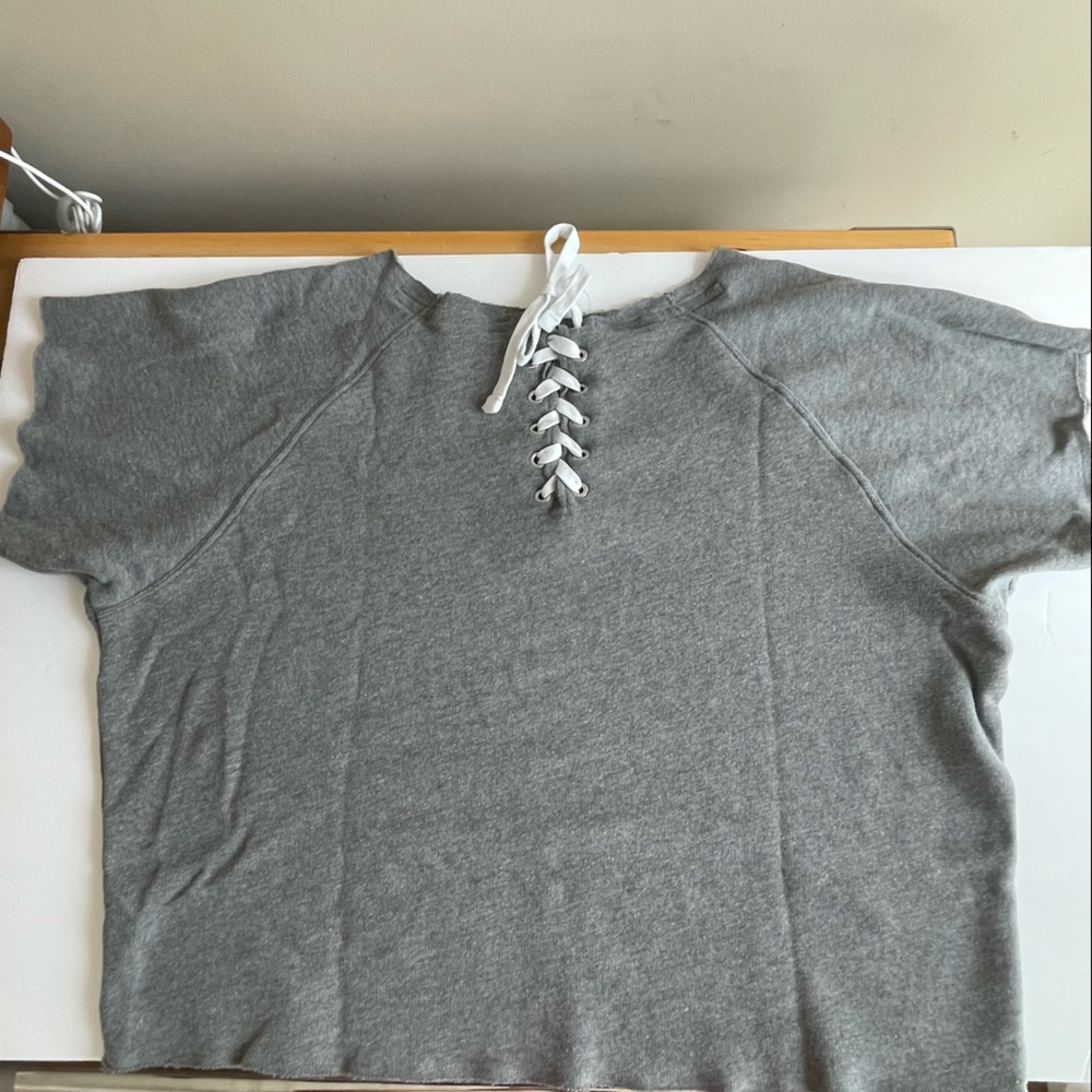 Resting Beach Face Crop Top - Picture 5 of 6